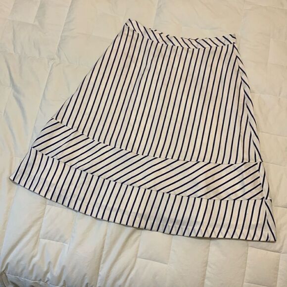 BANANA REPUBLIC, skirt, size 8 tall, white with blue stripes - Picture 1 of 11